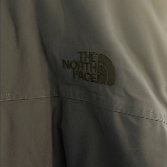 North face McMurdo Coat - Picture 3 of 5